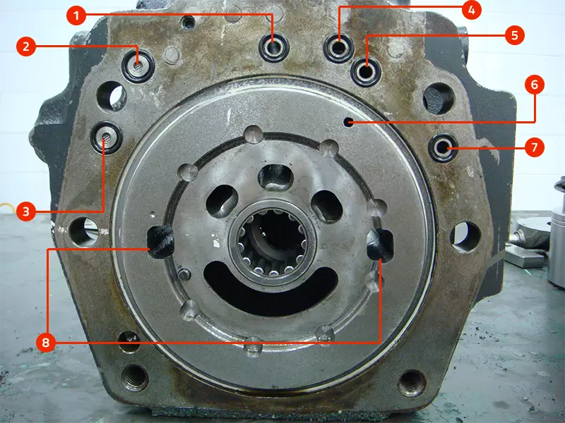 komatsu-excavator-kawasaki-pump-oil-port-at-the-front-pump-side-of-the-intermediate-pump-body.webp